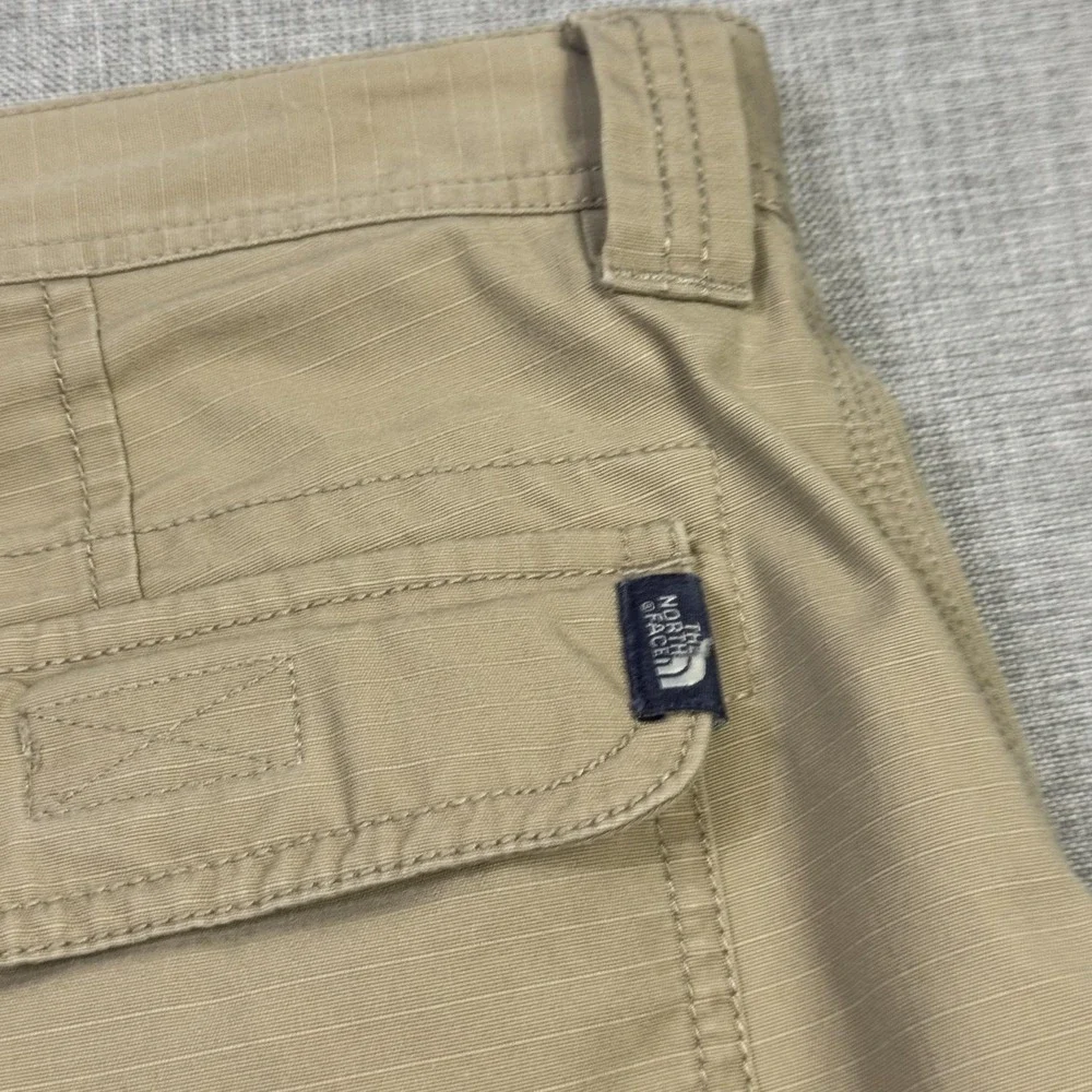 The North Face Ripstop Cargo Easy Shorts Mens 34 Beige Cotton Polyester